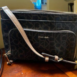 Calvin Klein crossbody  11 X 7